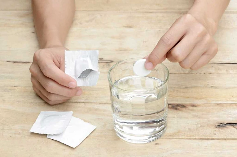 Trẻ sốt xuất huyết nên uống Oresol như thế nào? 3
