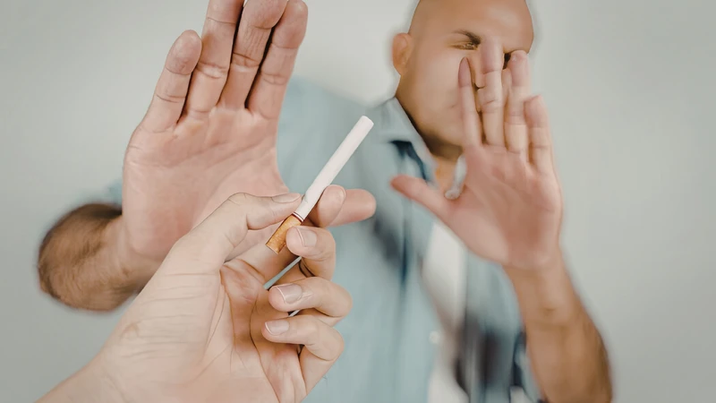 Lối sống lành mạnh giúp hỗ trợ phòng bệnh hô hấp ở người già