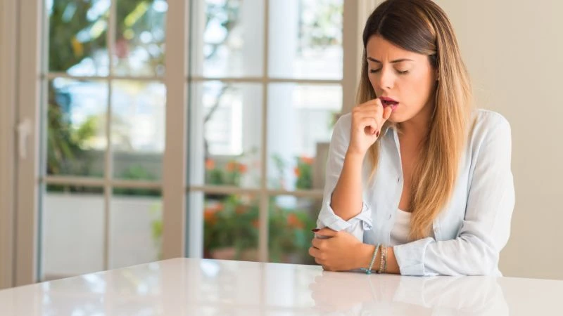 Trị viêm phế quản bằng mật ong cần lưu ý với trẻ nhỏ và người có bệnh nền