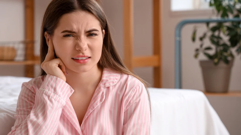 Triệu chứng viêm tai giữa ở người lớn thường gặp mà bạn có thể chưa biết 3