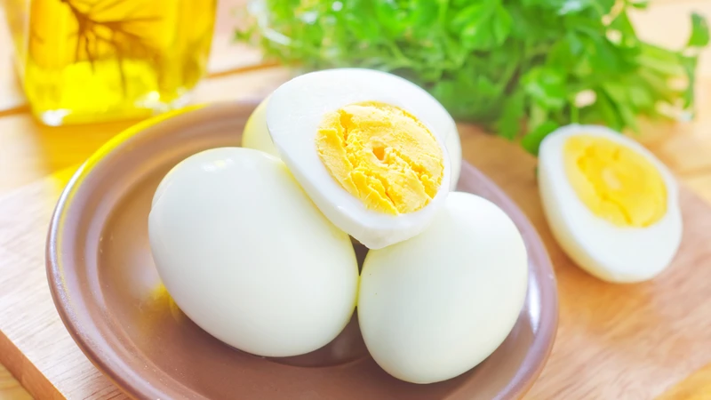 Nên ăn trứng luộc sớm để giữ hương vị ngon và đảm bảo an toàn sức khỏe