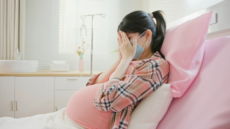 Tư thế nằm khi bị bóc tách túi thai mẹ bầu cần biết 3