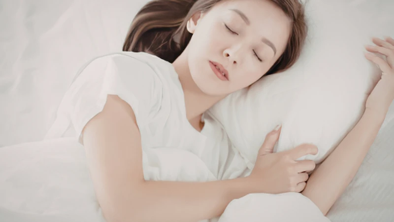Đối tượng nên ưu tiên ngủ nghiêng bên trái