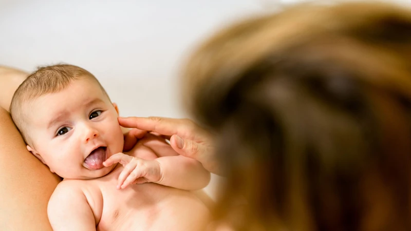 Tưa lưỡi ở trẻ sơ sinh: Dấu hiệu nhận biết và cách xử lý 2