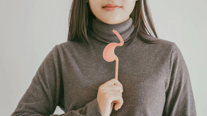 Tức ngực có thể do trào ngược dạ dày - thực quản