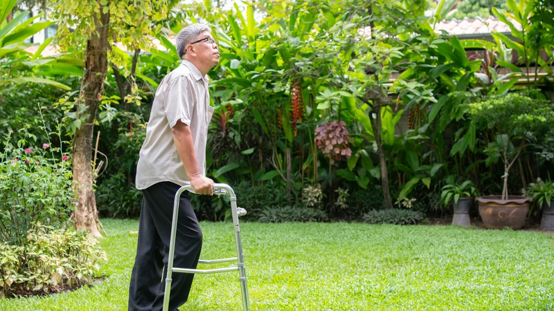 Nam giới lớn tuổi có nguy cơ gây túi thừa bàng quang nhiều hơn