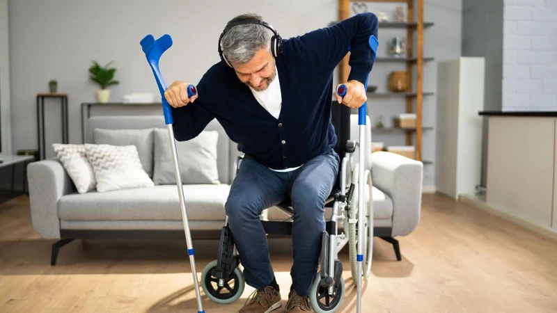 Đau lưng là biểu hiện dễ nhận ra của thoát vị đĩa đệm 5