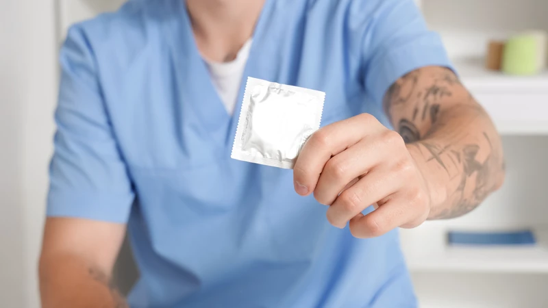 Giảm tỷ lệ nhiễm HIV khi dùng bao cao su đúng cách