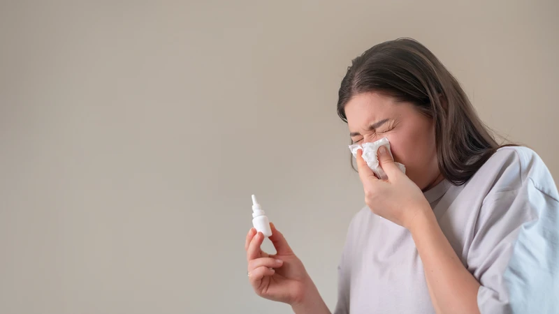 Nghẹt mũi kéo dài không rõ nguyên nhân là một triệu chứng cần đi khám sớm