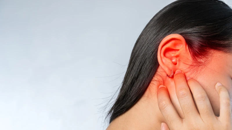 Tổn thương tai trong và suy giảm thính lực là một nguyên nhân gây ù tai kéo dài