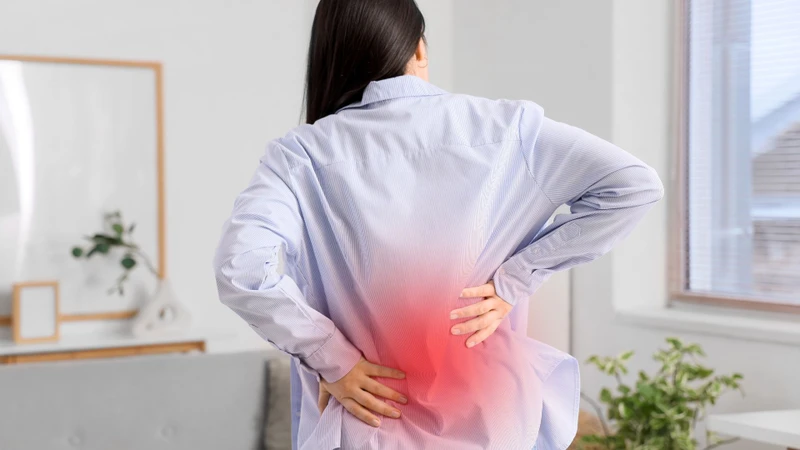 Đau tức vùng lưng hông có thể là dấu hiệu cảnh báo u thận lành tính