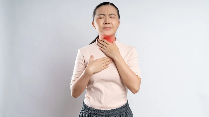 U vòm họng lành tính thường phát triển chậm, không di căn và ít đe dọa trực tiếp đến tính mạng
