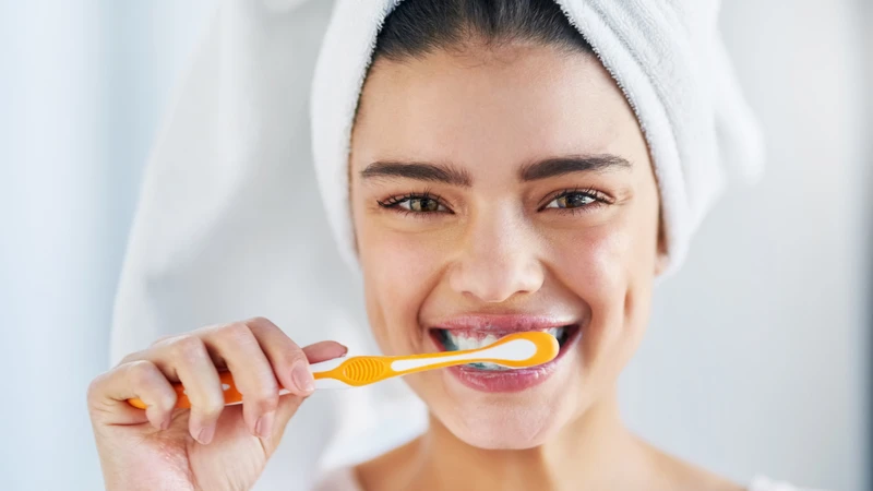 Vệ sinh răng miệng đúng cách là biện pháp đơn giản giúp giảm nguy cơ mắc bệnh