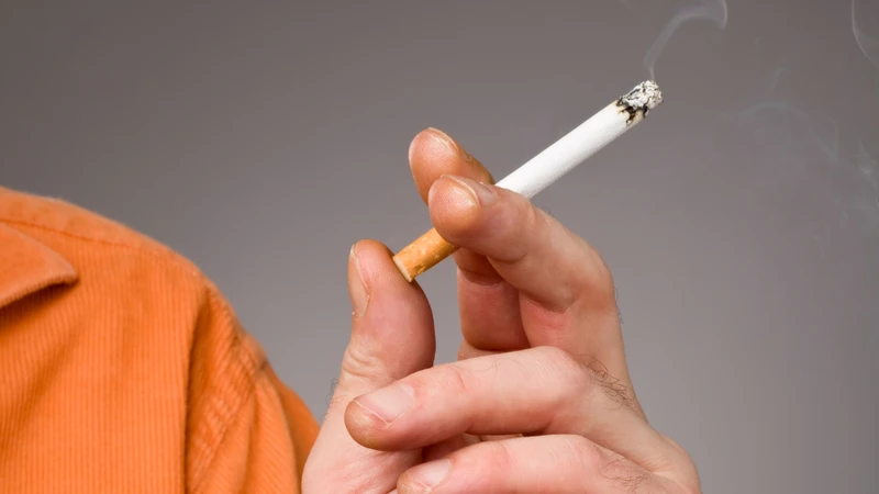 Hút thuốc lá làm tăng nguy cơ mắc bệnh bạch cầu tủy cấp tính