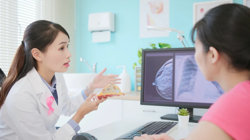Ung thư vú có nguy hiểm không? Sự thật bạn cần biết để không chủ quan 1