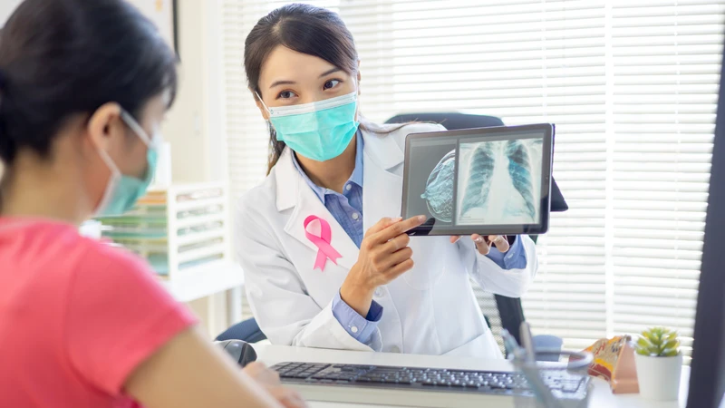 Khi nào cần đi khám để phát hiện sớm ung thư vú?