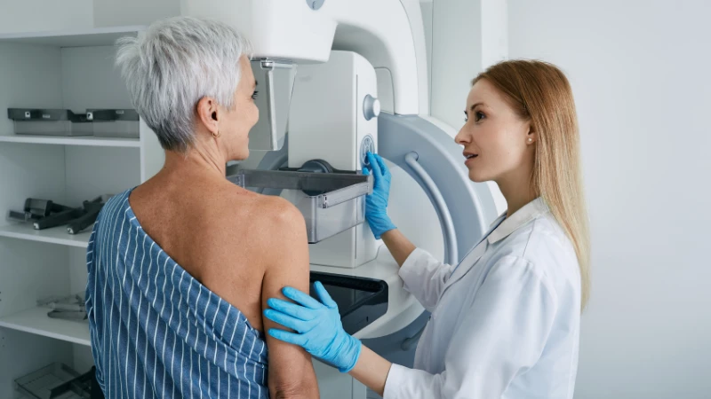 Các loại liệu pháp toàn thân giúp giảm tiến triển và di căn của ung thư vú