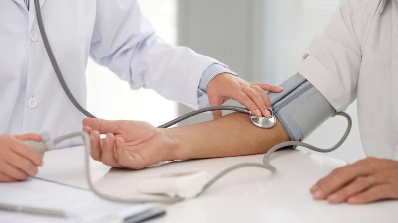 Nam giới sau điều trị ung thư vú cần tái khám định kỳ nhằm đánh giá sớm nguy cơ tái phát
