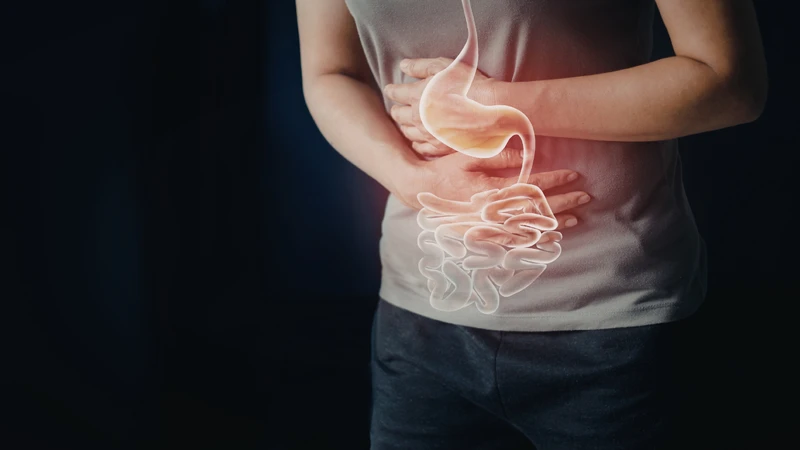 Uống bia trước khi ngủ dễ gặp cảm giác&nbsp;đầy bụng khó tiêu hoặc trào ngược khi nằm