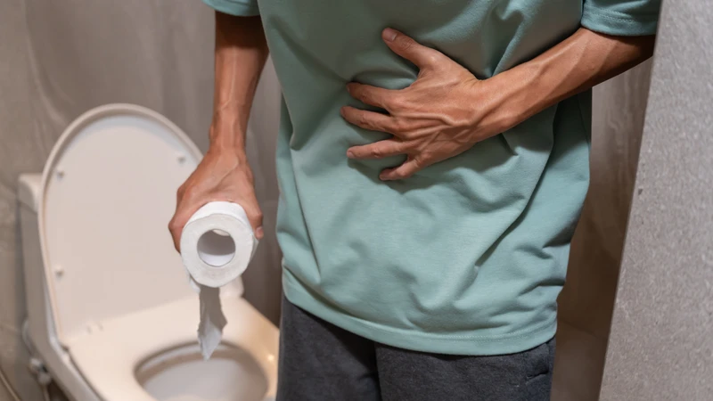 Nếu xuất hiện đau bụng hay tiêu chảy, hãy ngưng dùng cỏ mực và thăm khám ngay
