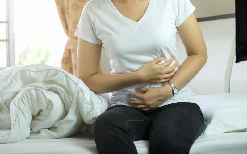 Dầu oliu cũng có tác dụng kích thích nhu động ruột, hỗ trợ tiêu hóa