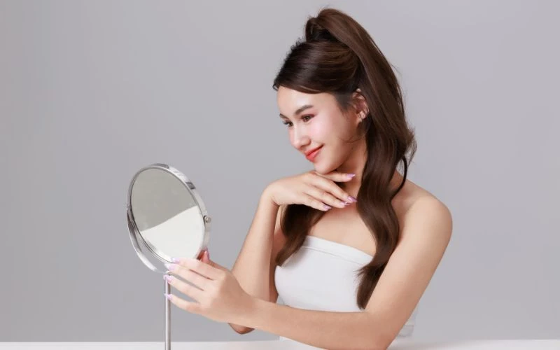 Uống dầu oliu kết hợp với chanh giúp mềm mượt tóc và dưỡng ẩm cho da