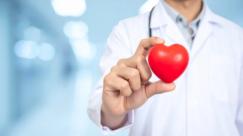 Nhờ chứa kali và vitamin C, nước chanh có thể hỗ trợ sức khỏe tim mạch