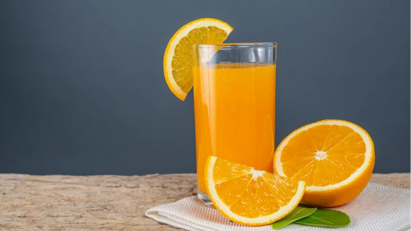 Cả nước cam, bưởi đều rất tốt cho tim mạch nhờ chứa nhiều vitamin, khoáng chất và các hợp chất thực vật