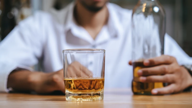 Ngay cả lượng rượu nhỏ vẫn ảnh hưởng cấu trúc giấc ngủ, đặc biệt người nhạy cảm và lớn tuổi