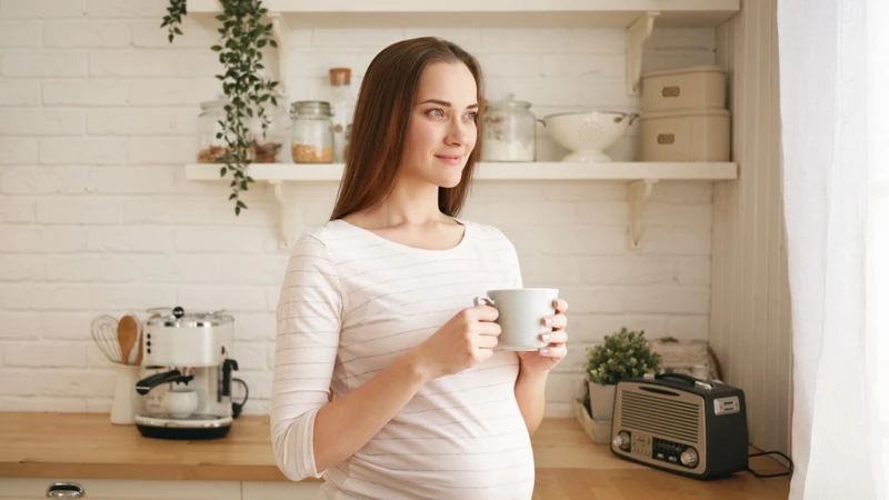 Mẹ đang cho con bú không nên lạm dụng các loại sữa nghệ chứa hàm lượng cao