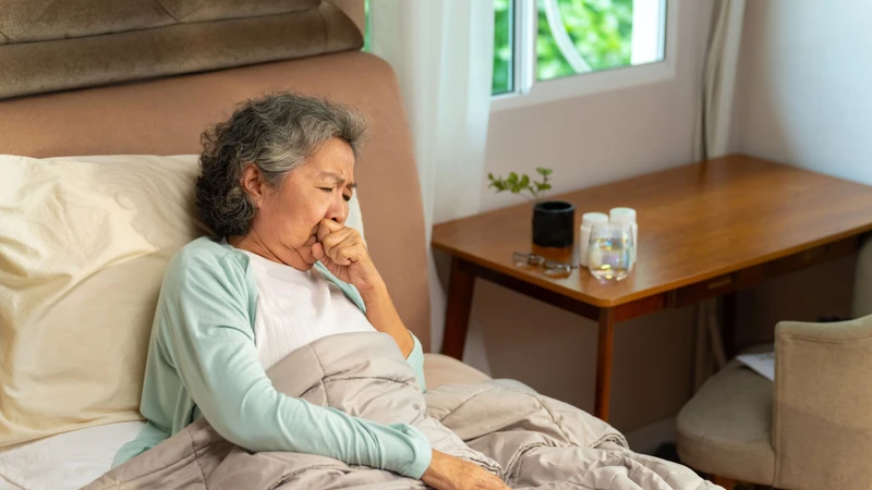 Người cao tuổi mắc cúm mùa dễ có nguy cơ gặp biến chứng viêm phổi