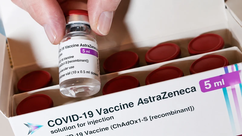 Tiêm AstraZeneca từng giúp giảm nguy cơ COVID-19 nặng