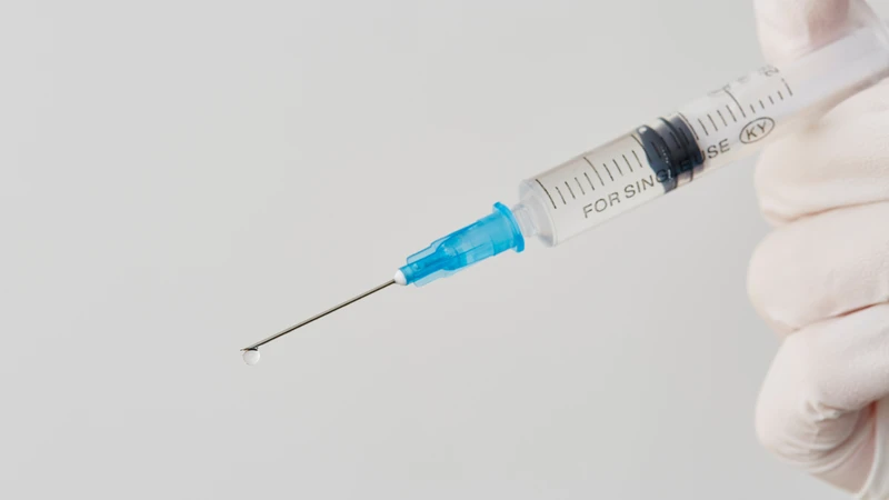 Việc phát triển vắc xin có thành phần ho gà vô bào nhằm giảm các phản ứng sau tiêm