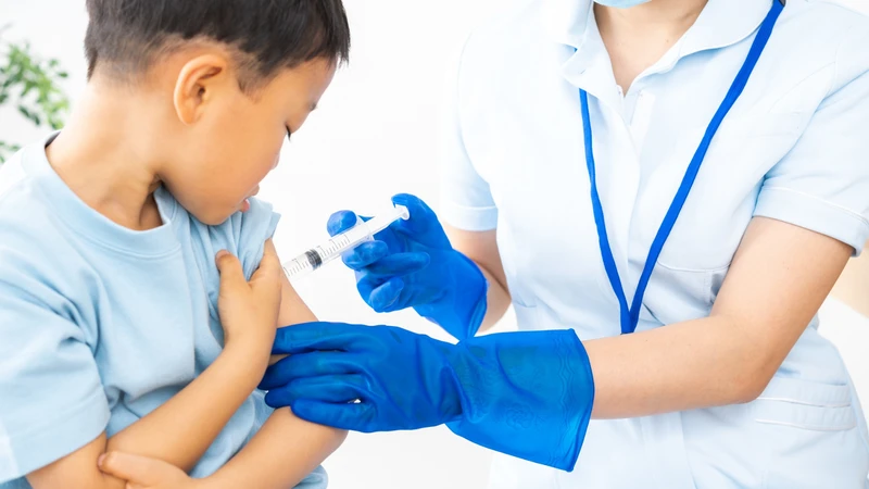 Cần sàng lọc sức khỏe trước khi tiêm Euvax B cho trẻ