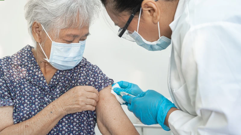 vac-xin-zona-than-kinh-ai-nen-tiem-va-hieu-qua-bao-ve-ra-sao-1.jpg