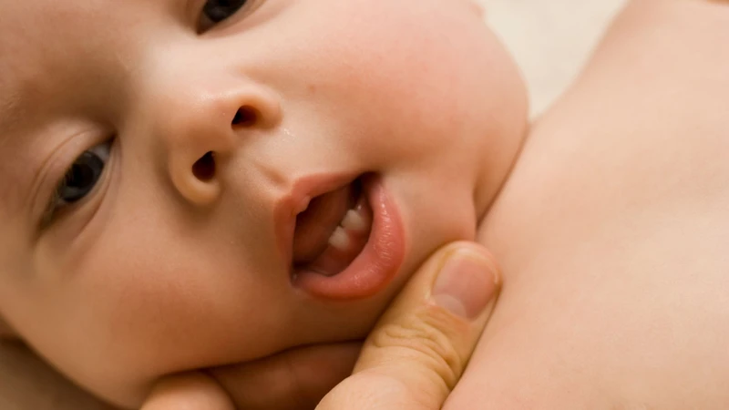 Sốt do mọc răng thường chỉ kéo dài ngắn, cần theo dõi nếu sốt kéo dài hơn 2 ngày