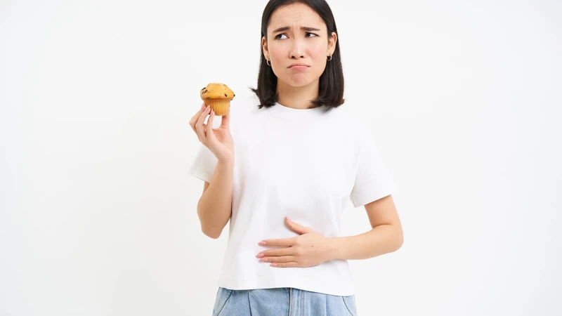 Bạn cần lưu ý không dùng thức ăn đã đổi màu, đổi mùi