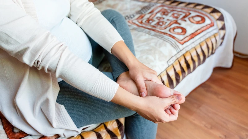 Vì sao mẹ bầu bị chuột rút 3 tháng đầu? Dấu hiệu nhận biết và biện pháp phòng ngừa 1