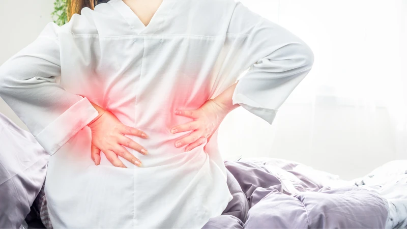 Vì sao phụ nữ thường đau lưng sau sinh? Cách khắc phục tình trạng này hiệu quả 1