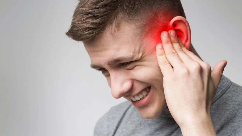 Viêm amidan hốc mủ có thể dẫn đến viêm tai giữa
