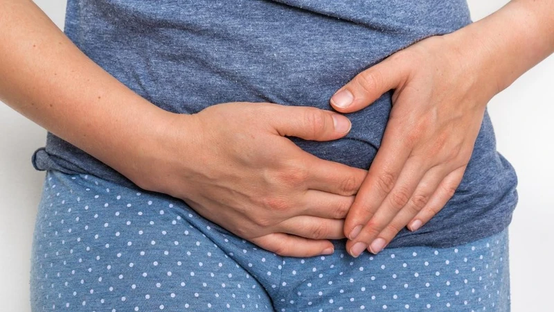 Viêm đại tràng có thể gây tình trạng đau bụng vùng đại tràng, đặc biệt ở hố chậu trái