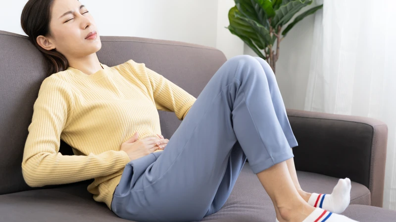 Bệnh nhân viêm hang vị dạ dày trào ngược dịch mật gây đầy bụng, khó tiêu, chậm tiêu