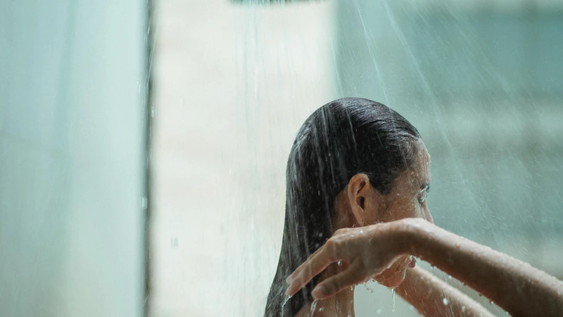Vệ sinh vùng kín chưa đúng cách có thể làm tăng nguy cơ viêm lộ tuyến
