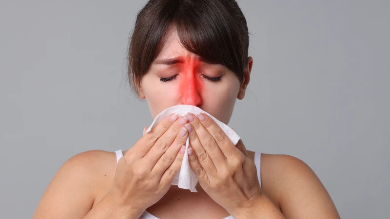 Viêm xoang là nguyên nhân phổ biến gây viêm mô tế bào ở hốc mắt