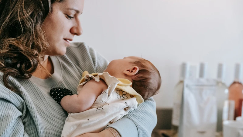 Vỗ long đờm cho trẻ sơ sinh, ba mẹ có nên thực hiện?4