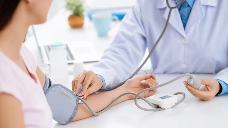 Phụ nữ nên khám sức khỏe định kỳ để chăm sóc và bảo vệ khả năng sinh sản toàn diện