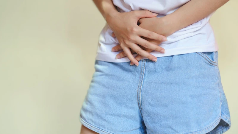 Đau vùng hạ vị có thể liên quan đến bệnh lý tiêu hóa, tiết niệu hoặc sinh sản