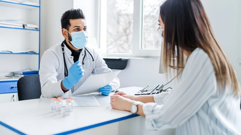 Nếu cơn đau bất thường hoặc kéo dài, việc thăm khám sớm là rất cần thiết