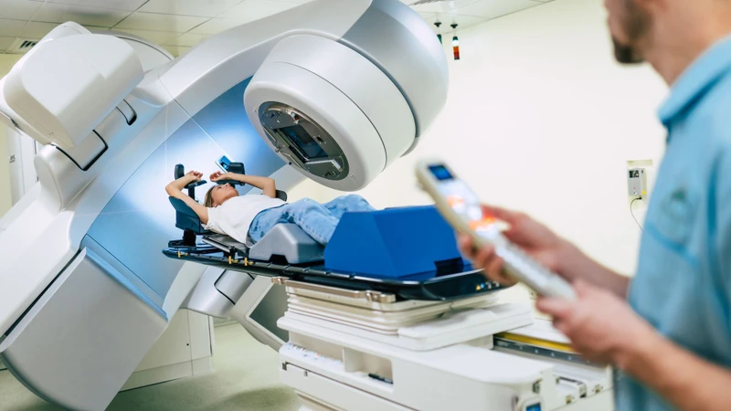Xạ trị ung thư phổi: Phương pháp điều trị hiệu quả và những điều cần biết-1