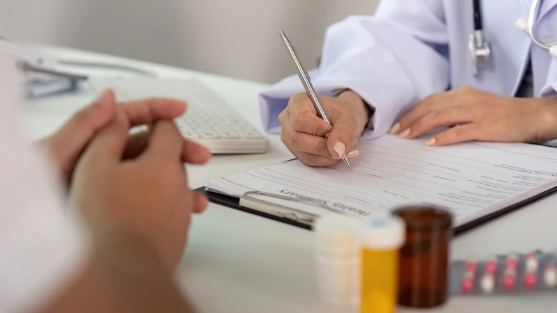 Hãy thông báo cho bác sĩ tất cả các loại thuốc đang dùng trước khi thực hiện xét nghiệm ApoA-I